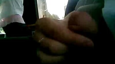 当我观看和拍摄业余照片时，他妈的妻子无鞍